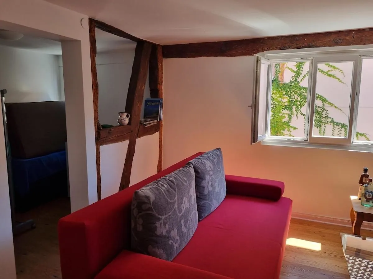 Charming Apartment In Historic Half-Timbered House Großwallstadt