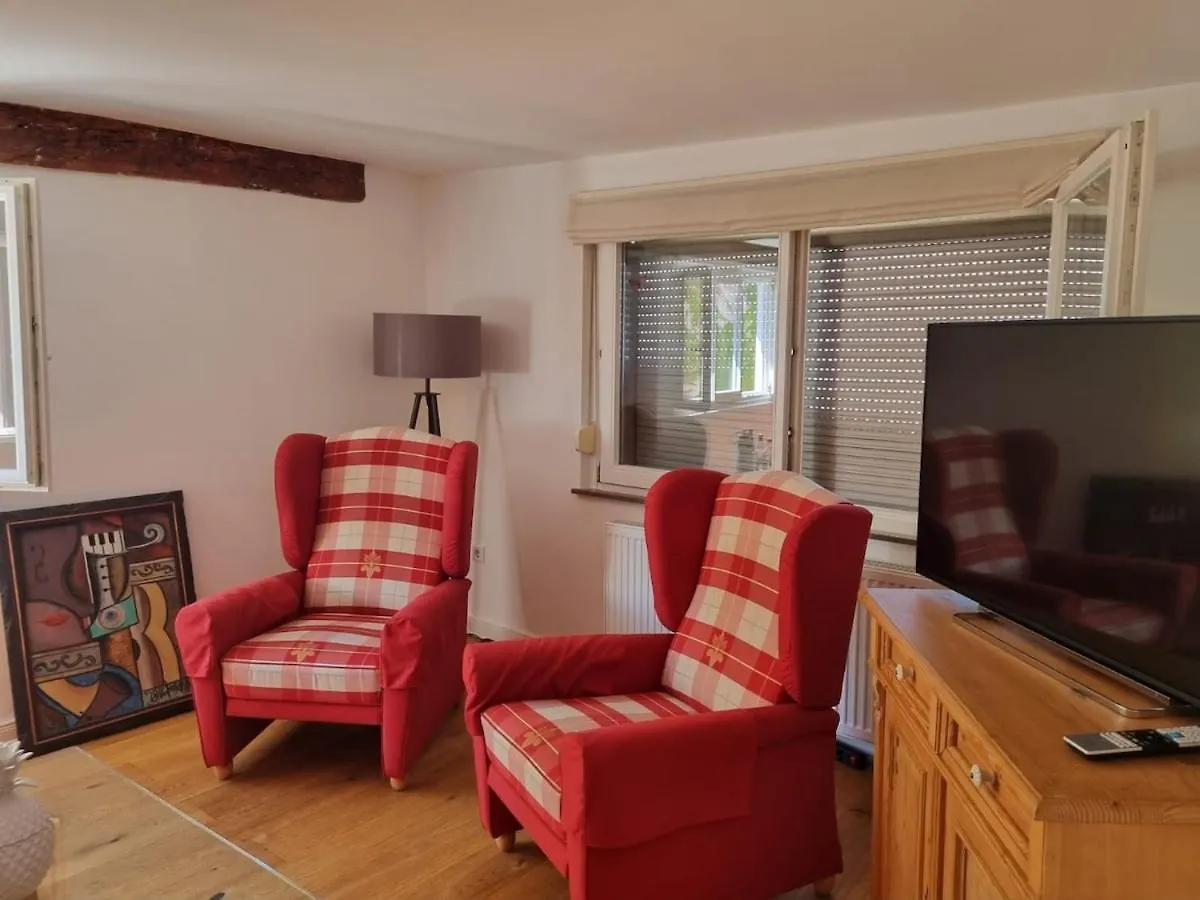 Charming Apartment In Historic Half-Timbered House Grosswallstadt