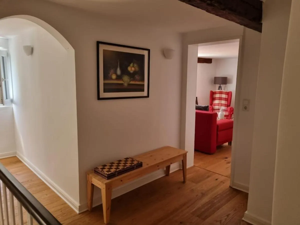 Charming Apartment In Historic Half-Timbered House Grosswallstadt 0*,