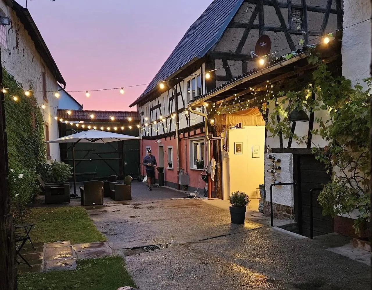 Charming Apartment In Historic Half-Timbered House Grosswallstadt